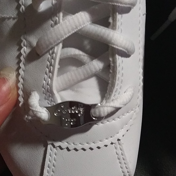 Nike shoes - Picture 2 of 4